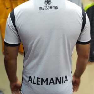 SKU00030_3 Primer equipamiento de Alemania Qatar 2022