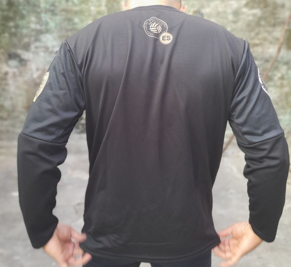 Camisa Negra Manga Larga de El Salvador 2022