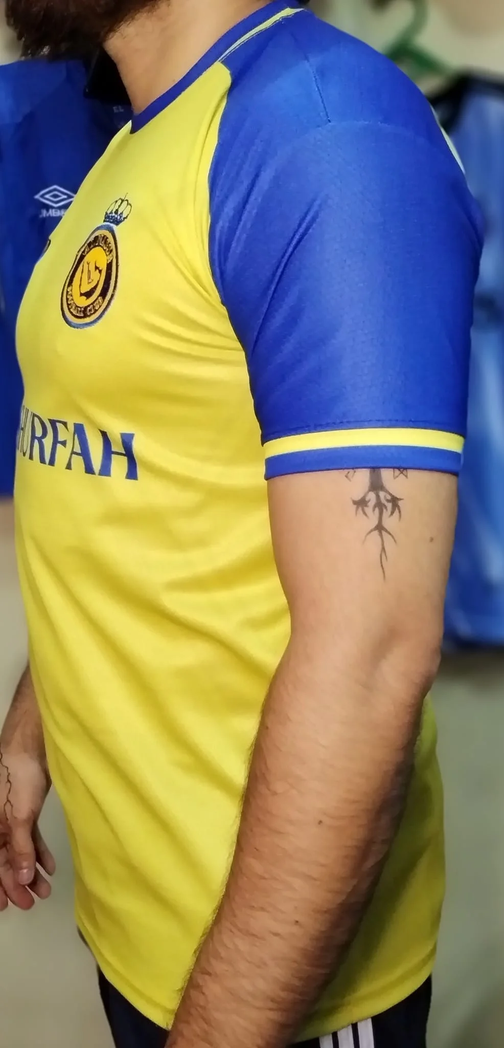 Primer equipamiento de Al Nassr FC