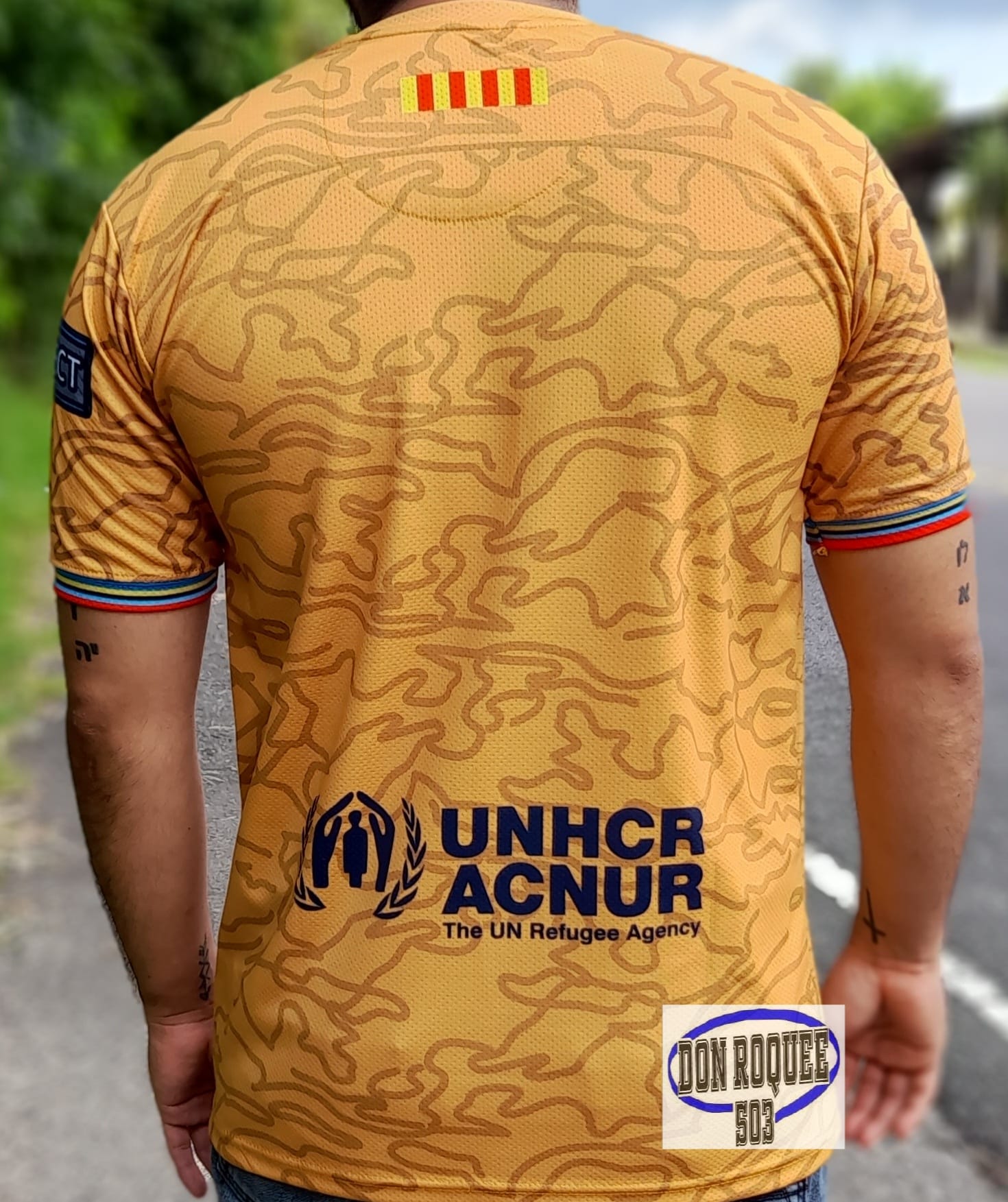 Segundo equipamiento del F.C. Barcelona 2022-2023