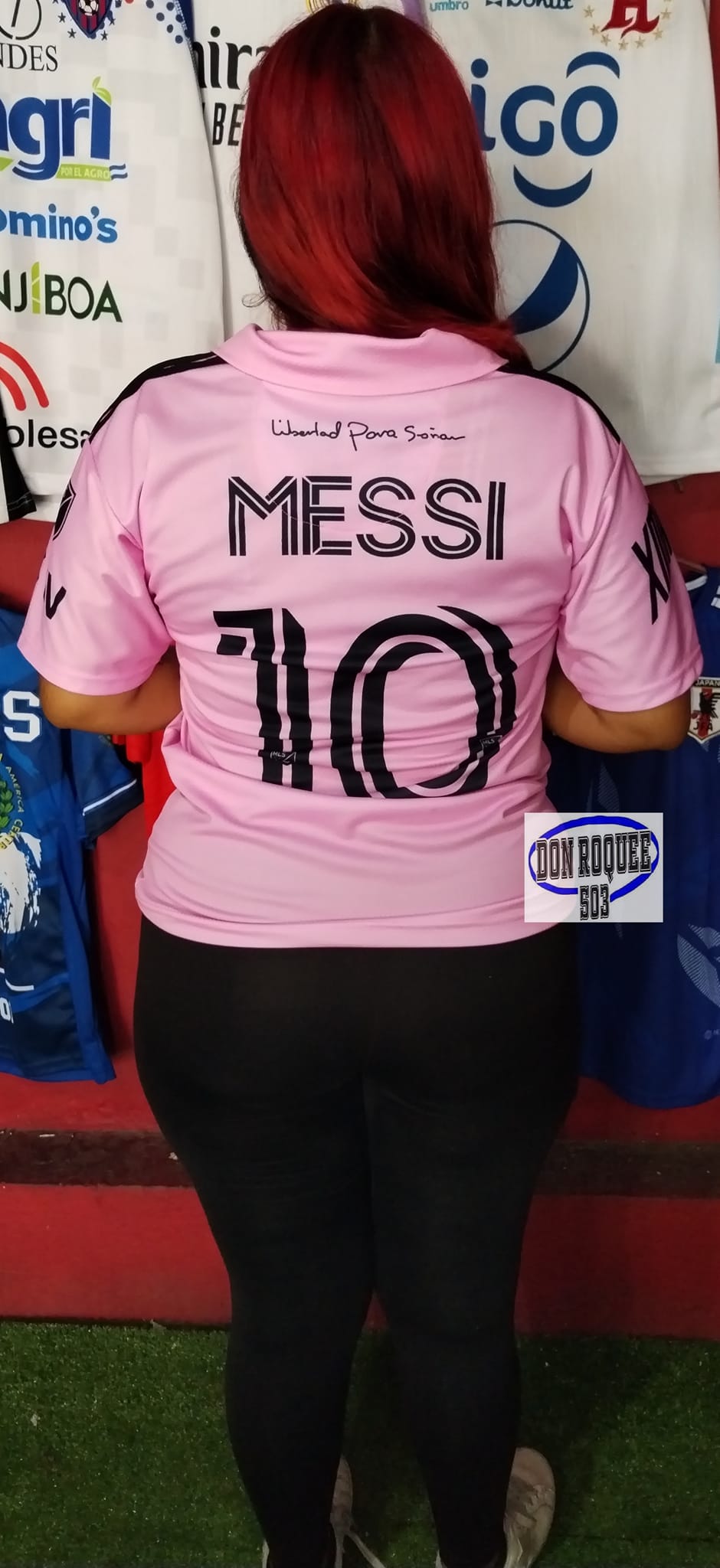 Primer equipamiento del Inter Miami 2022-2023 con dorsal Messi