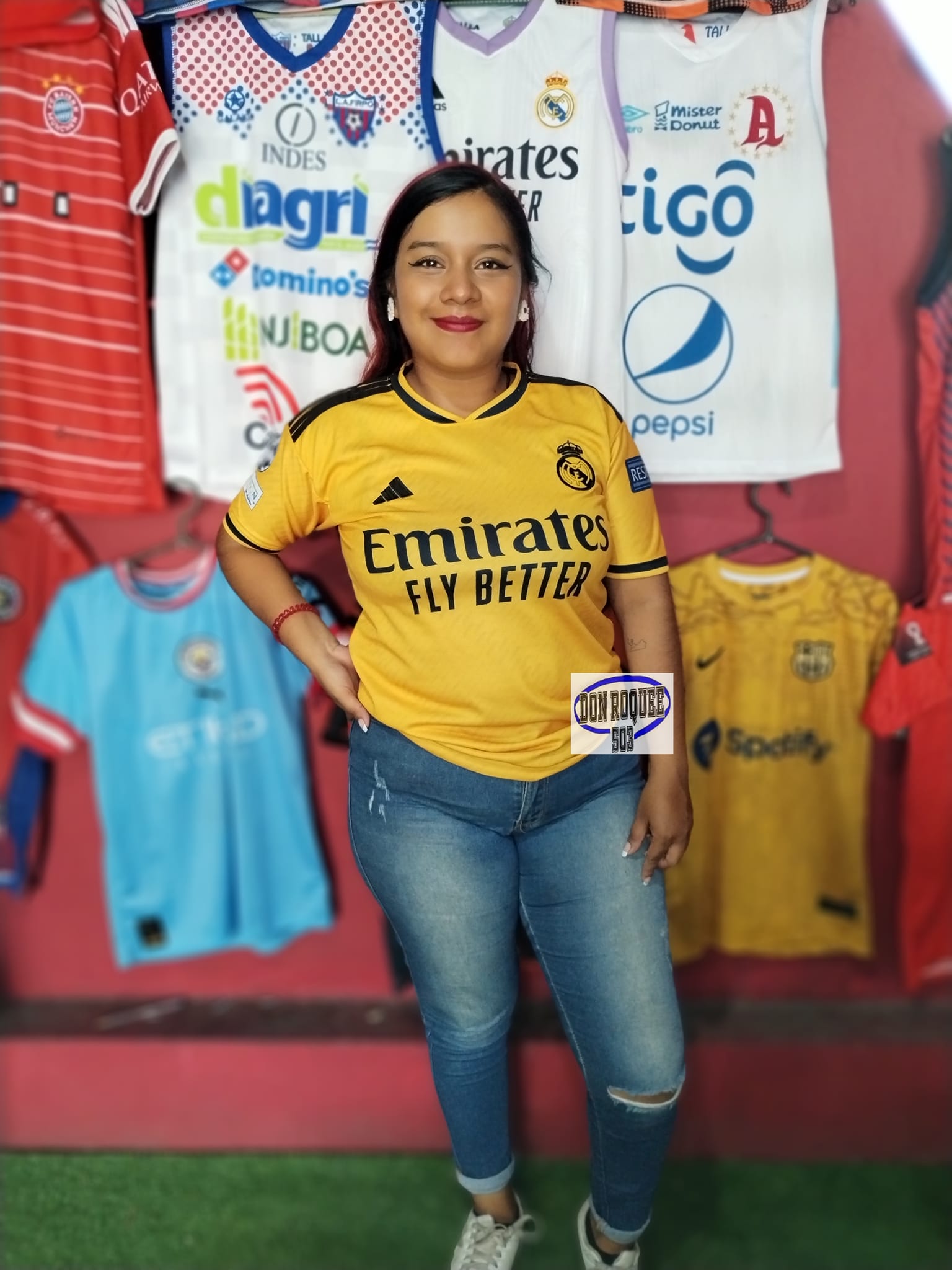 Tercer equipamiento del Madrid 2023-2024 Vini Jr.