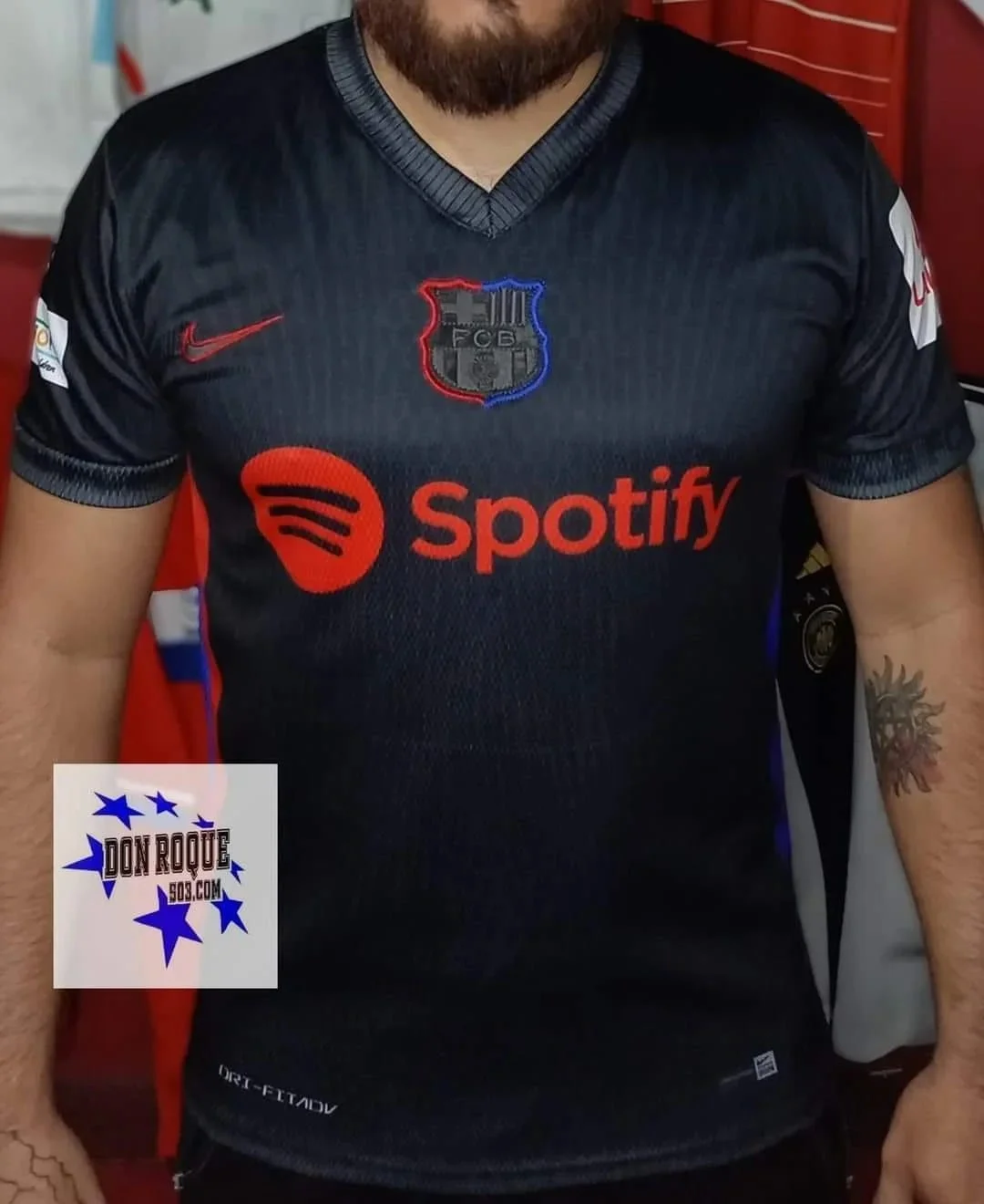 Segundo Equipamiento del Barcelona 24-25 Dorsal 9