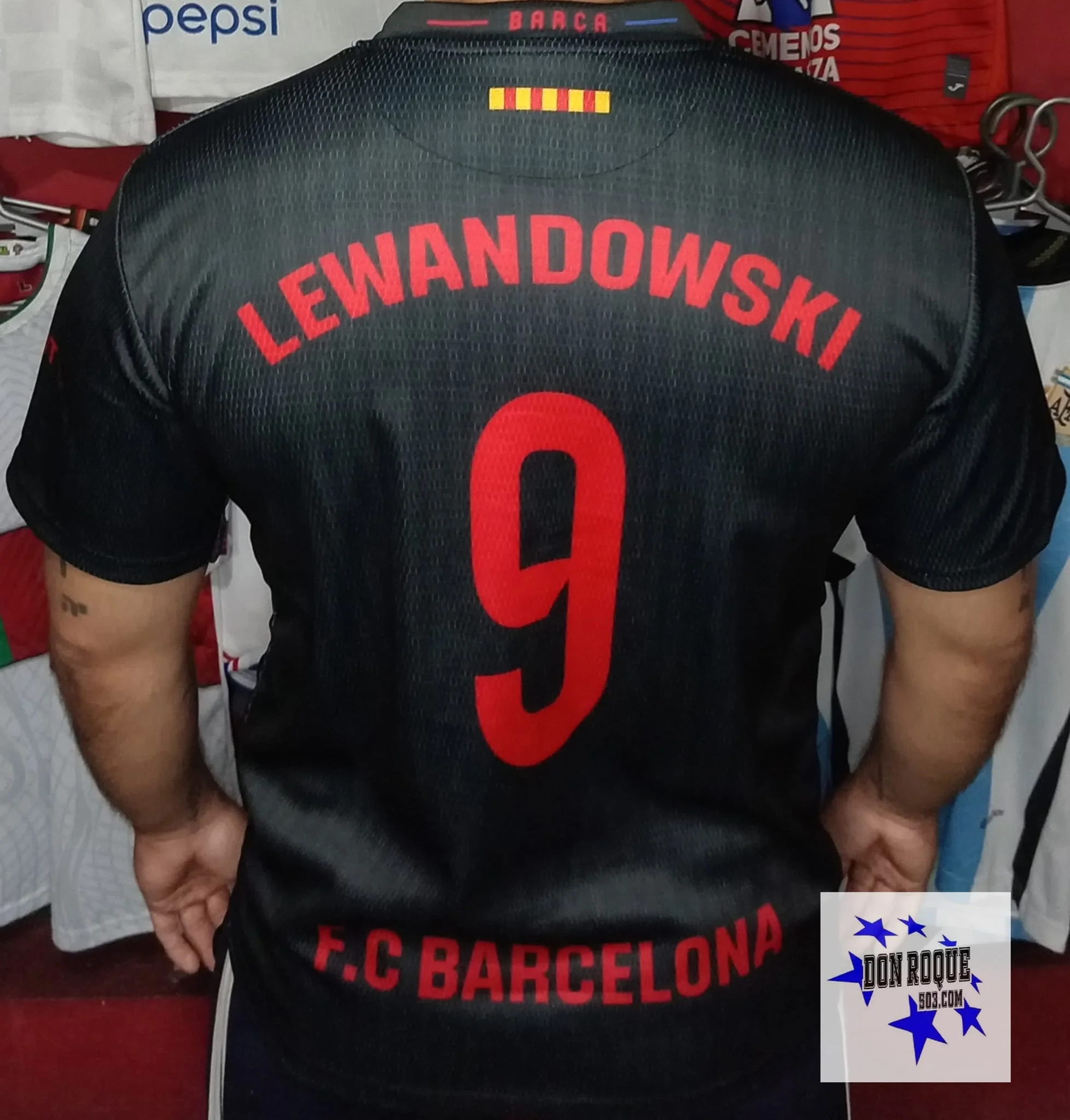 Segundo Equipamiento del Barcelona 24-25 Dorsal 9